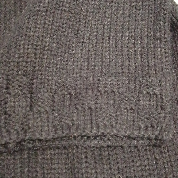 NWT Pkm comfort design knitted vest black. Ptite medium - Picture 6 of 6